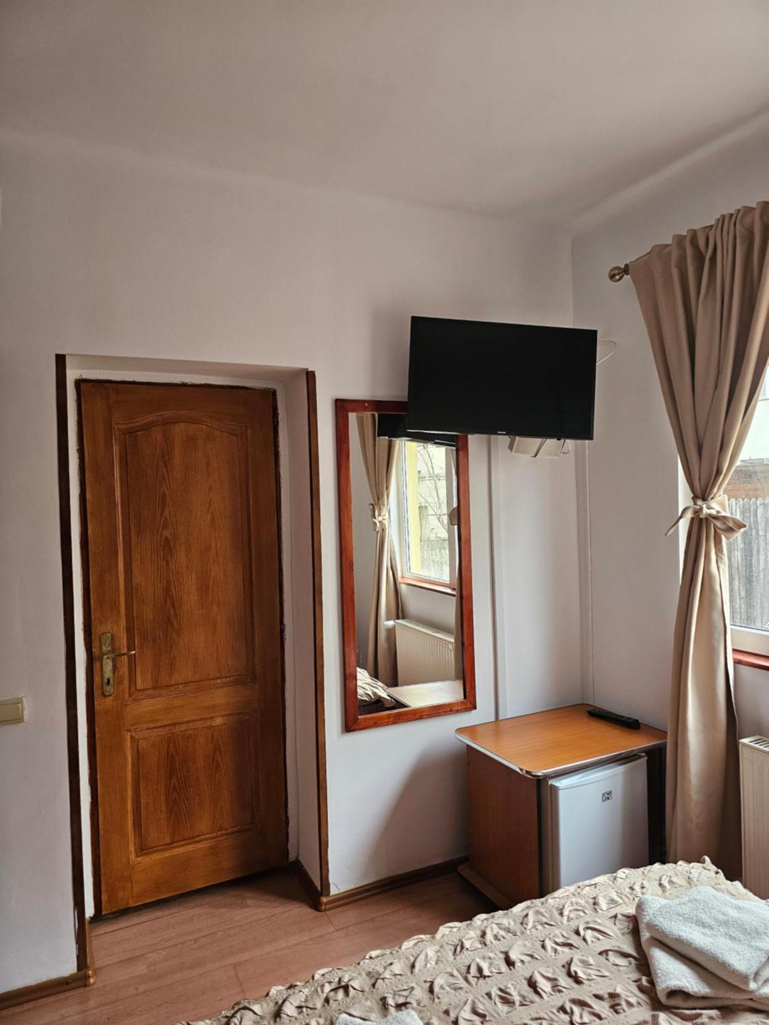 Villa Foisor Buşteni エクステリア 写真
